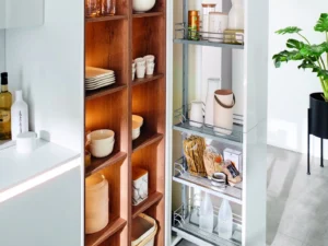 Despensero en columna abierto